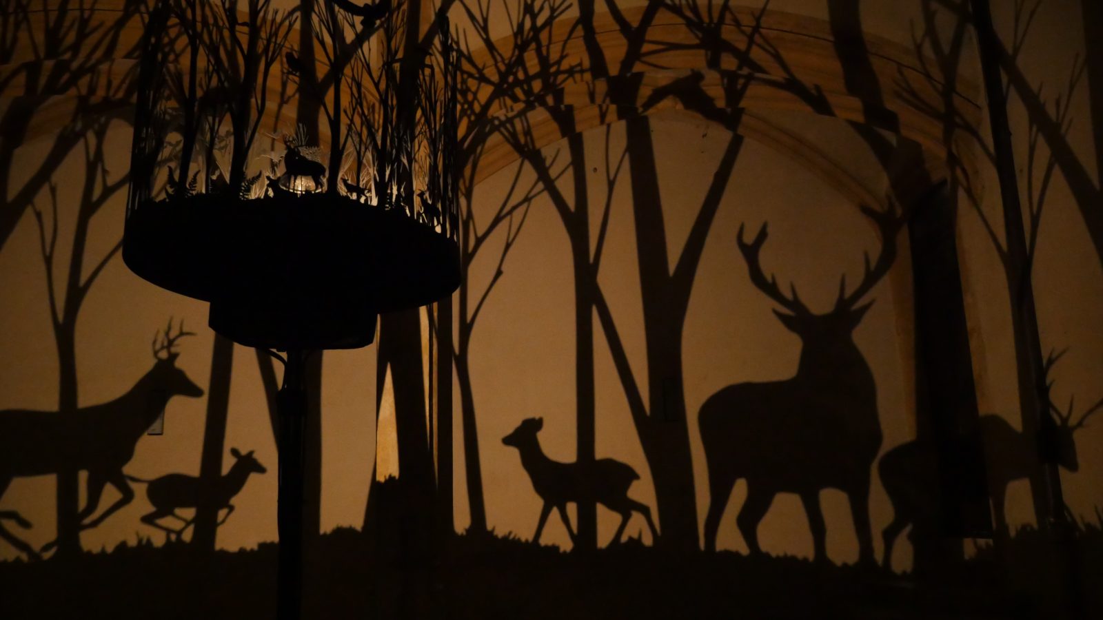 Nocturne – Création de Julia DANTONNET et Shantidas RIEDACKER – Installation sonore immersive